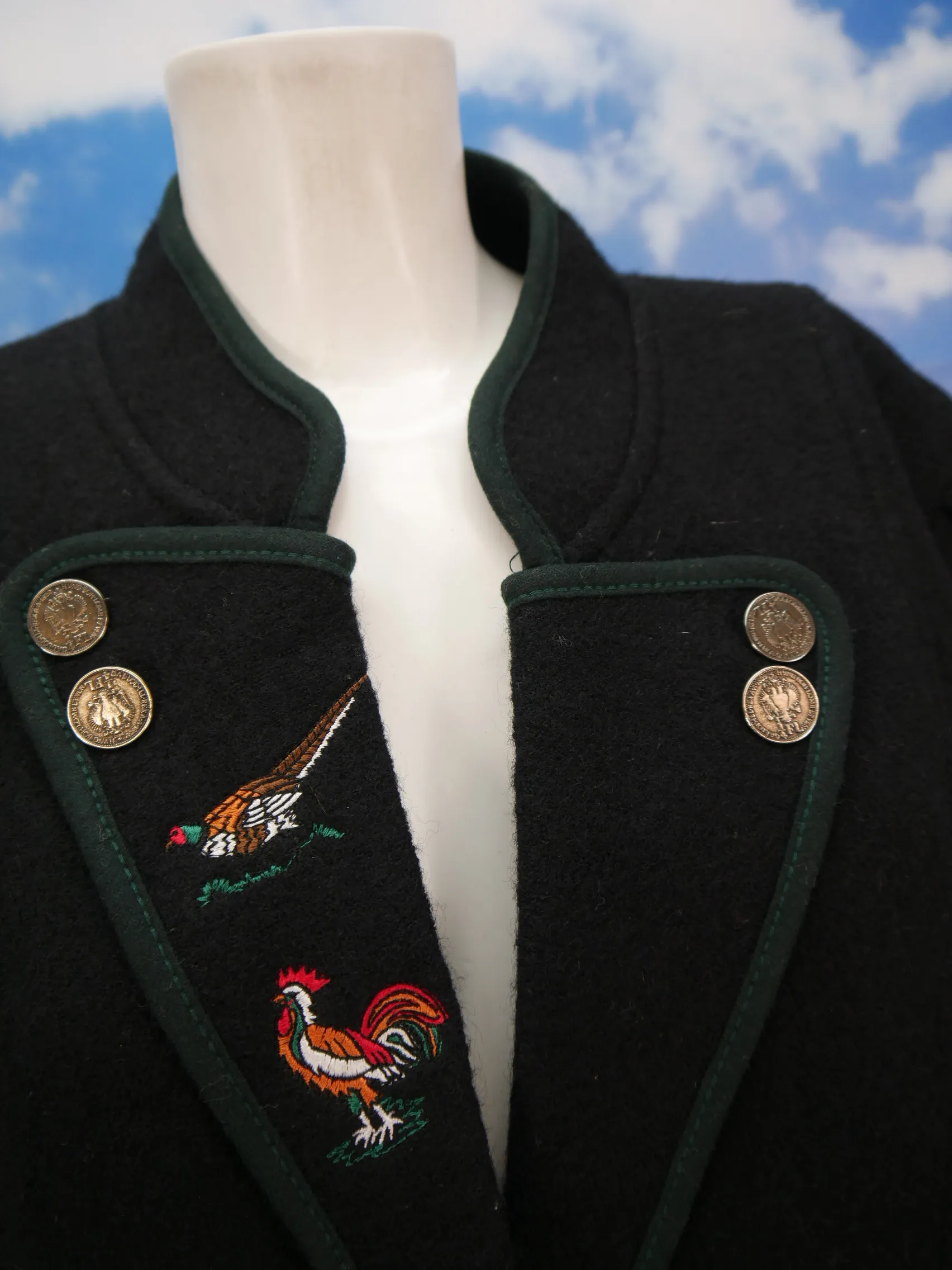 Leichte schwarze Walkjacke mit Stickerei und Puffärmel Trachtenjacke Jacke Gr.42