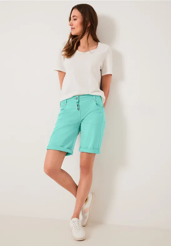 Loose Fit Stretch Shorts
