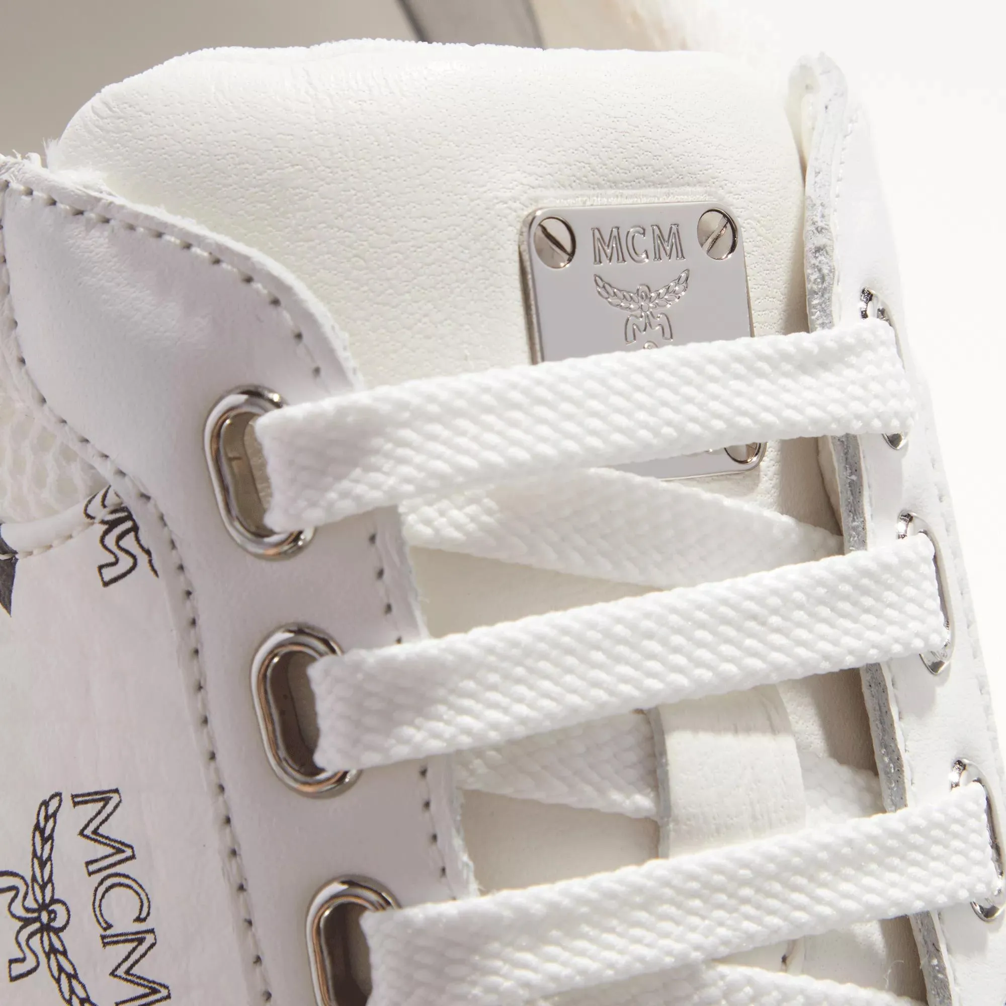   MCM  Skyward W.Sneakers White  Low-Top Sneaker 