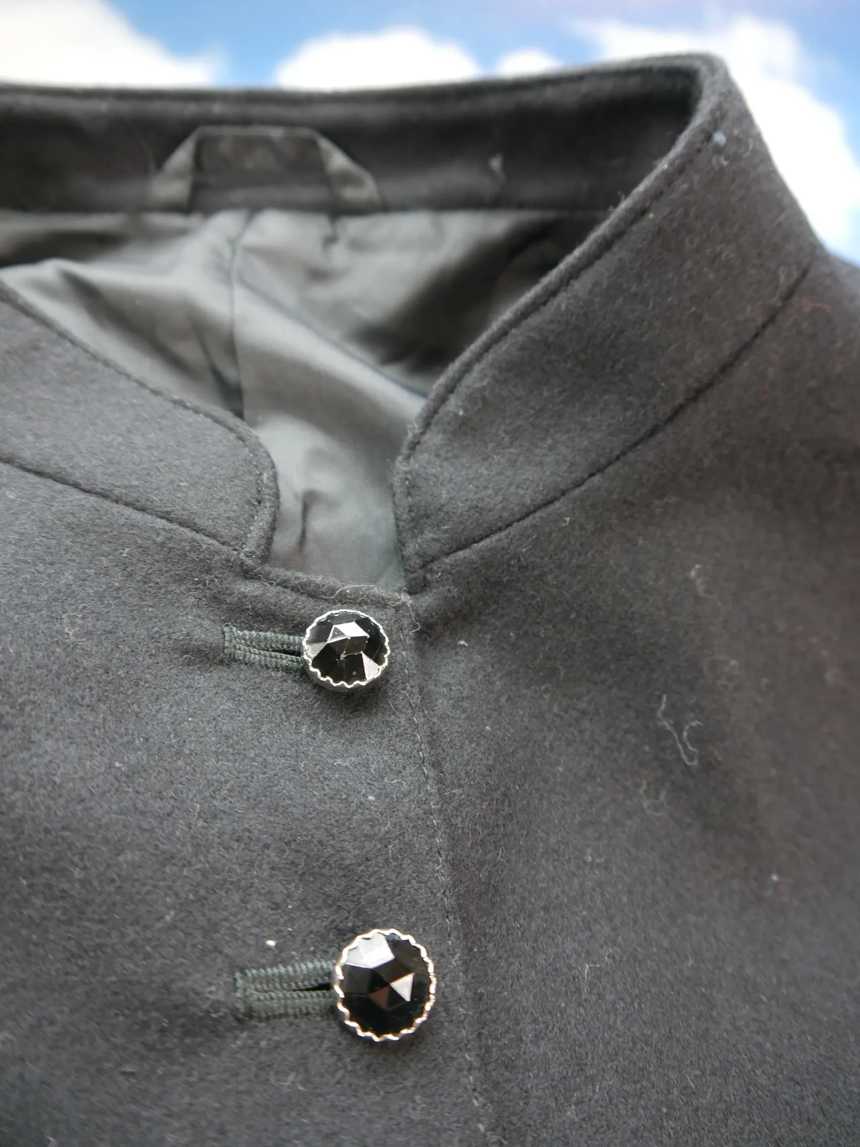 Neuwertig Loden Janker schlicht in schwarz und kurz Trachtenjacke Jacke Gr.40